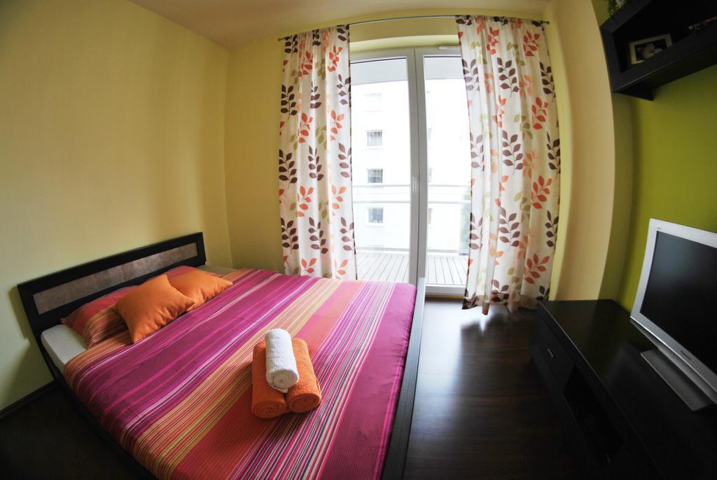 Royal Apartments - Apartamenty Inowroclawska Breslávia Quarto foto