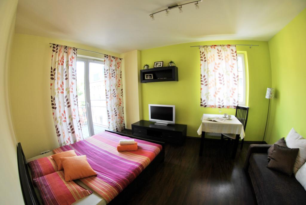 Royal Apartments - Apartamenty Inowroclawska Breslávia Quarto foto